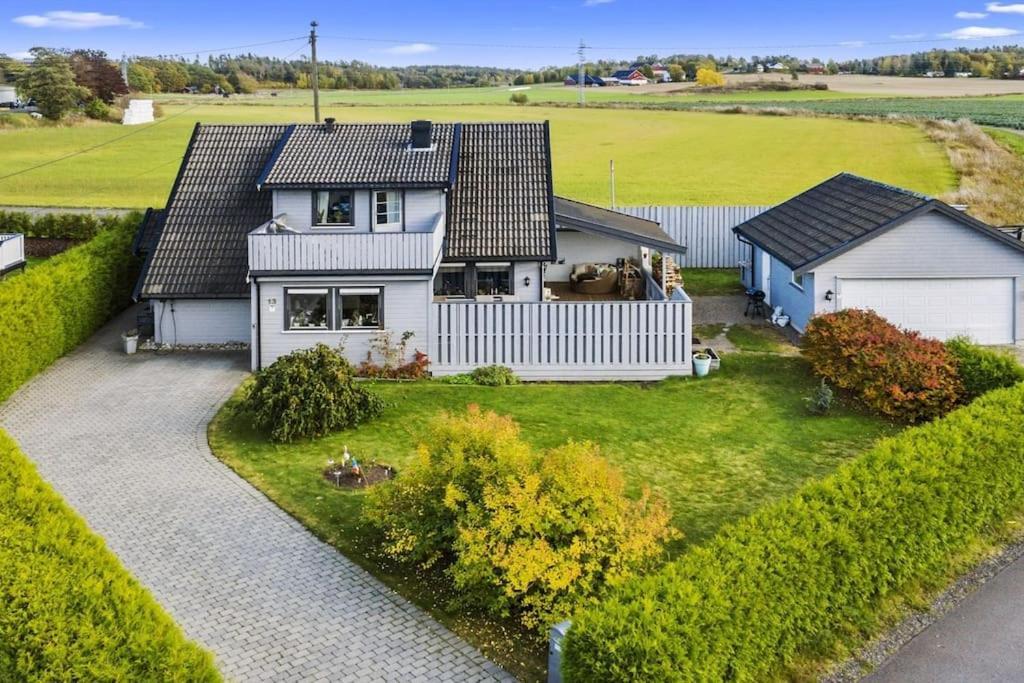 Hyggelig Enebolig Pa Notteroy, Rett Ved Golfbane Villa Kültér fotó